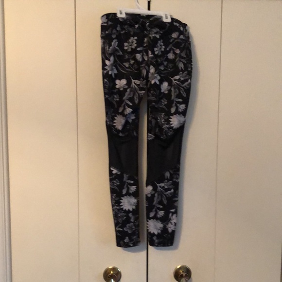 Womens Old Navy Active Workout Pants - Picture 2 of 6